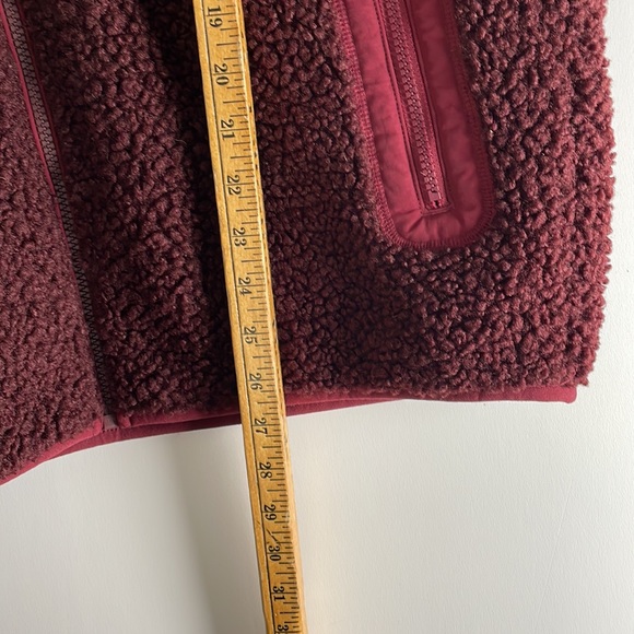 JW Anderson x Uniqlo Sherpa Fleece Red Vest Hoodie - Picture 3 of 4